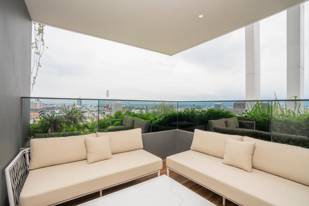 Arbour Hotel And Residence Pattaya Eksteriør billede The Sky Garden